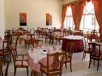 Photo of restaurant of hotel 